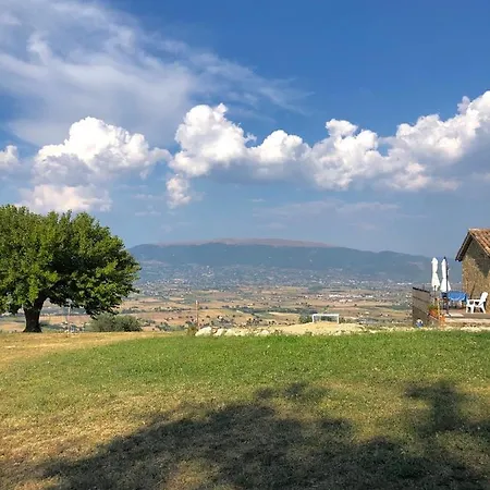 Oda ve Kahvaltı Madonna Del Latte Cannara
