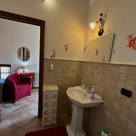 Oda ve Kahvaltı Madonna Del Latte 3*